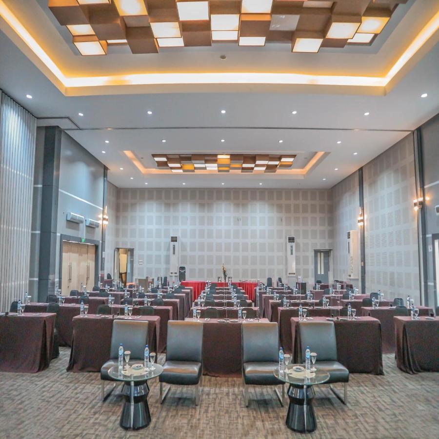 Howard Johnson By Wyndham Pekalongan Dış mekan fotoğraf